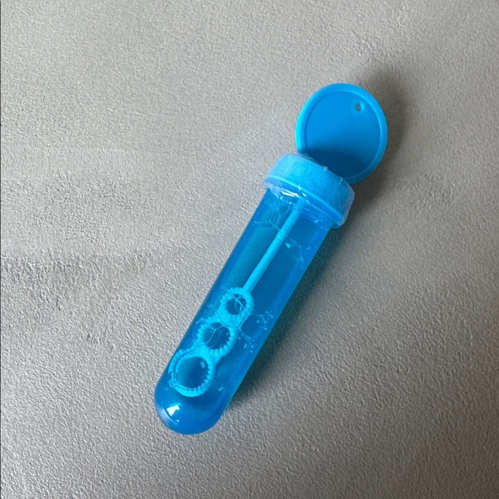BRAND NEW BUBBLES CONTAINER